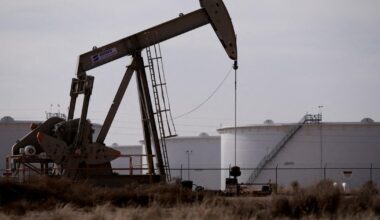 Les cours du pétrole remontent, faute d'avancée sur l'Ukraine