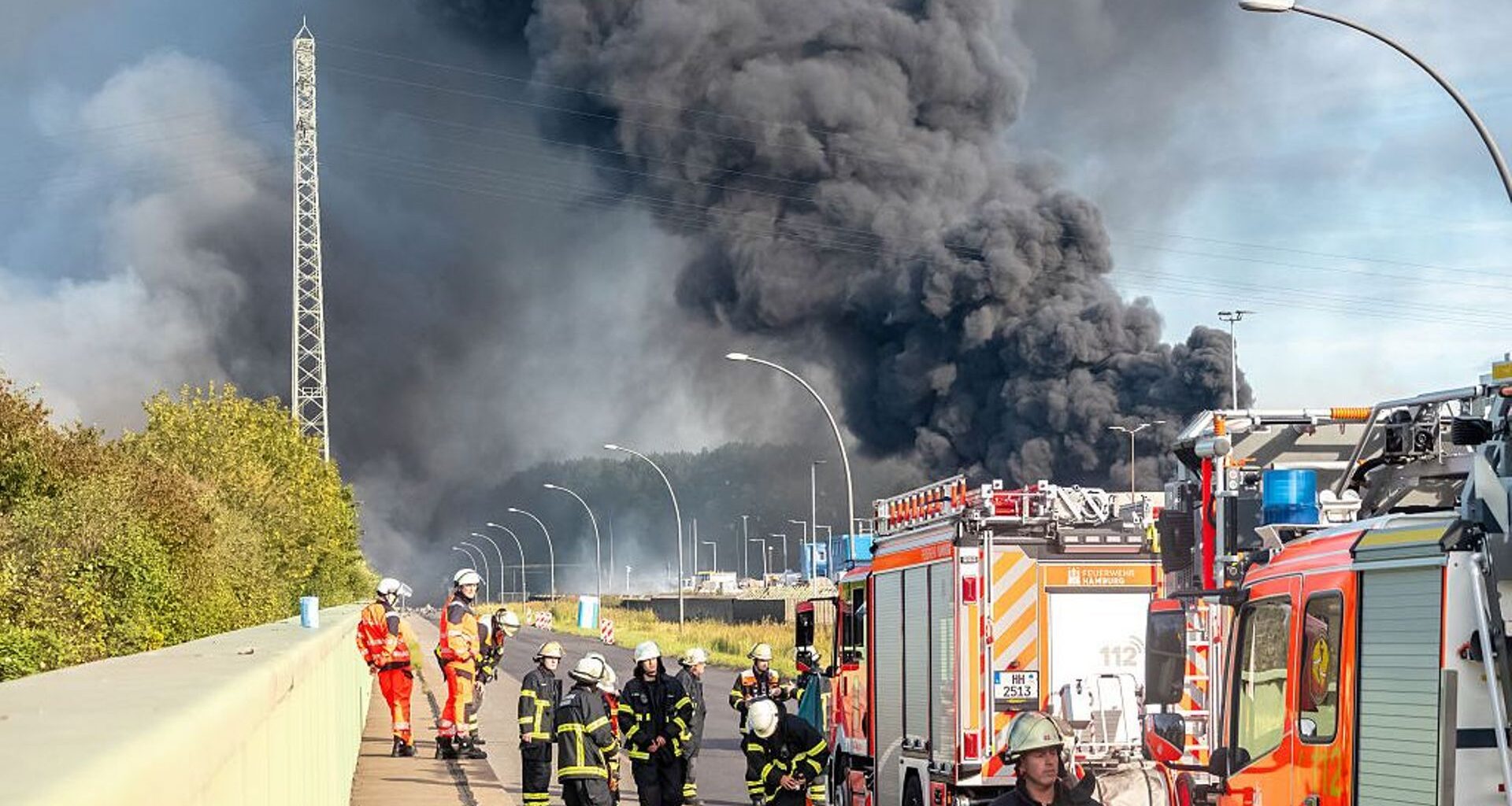 Allemagne : un important incendie dans le port d'Hambourg fait une dizaine de blessés