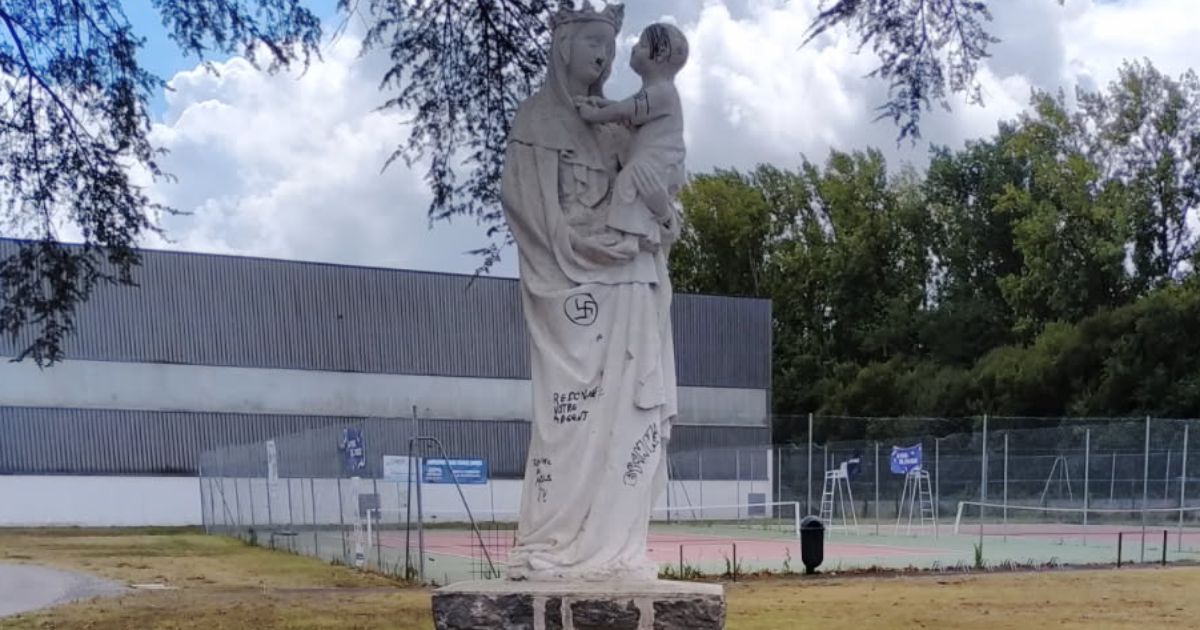 une statue de la Vierge vandalisée au sud de Nantes
