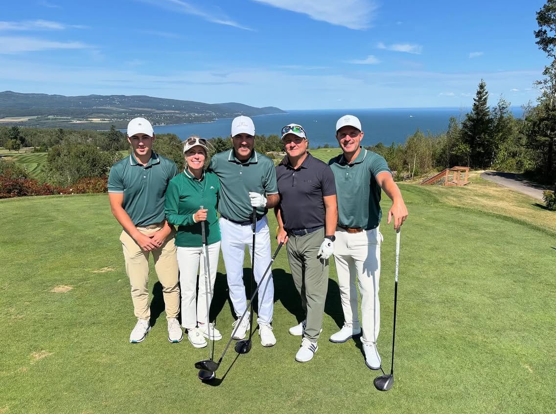 L’équipe Pinegrove  domine au Fairmont Le Manoir Richelieu