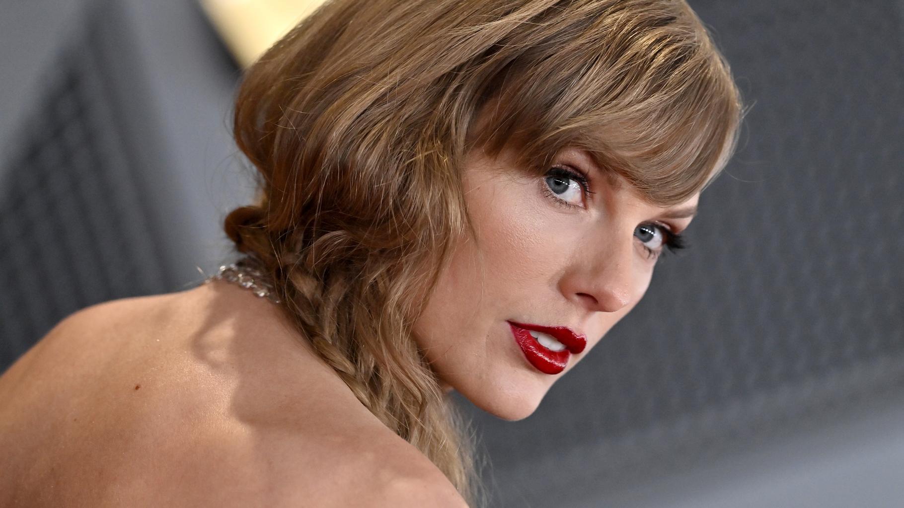 Taylor Swift et Travis Kelce ont une annonce explosive pour leurs fans