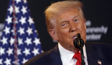 Trump veut réunir “rapidement” Poutine et Zelensky après l’Alaska , et menace la Russie de “conséquences très graves”