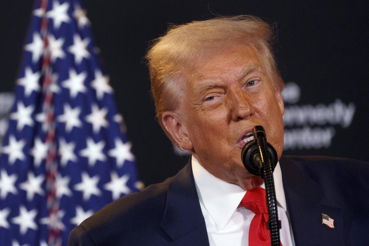 Trump veut réunir “rapidement” Poutine et Zelensky après l’Alaska , et menace la Russie de “conséquences très graves”