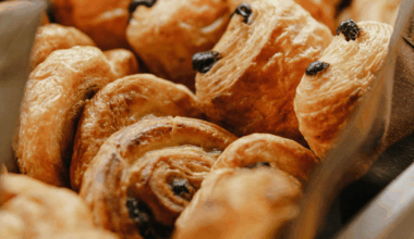 Personne ne le choisit, pourtant ce petit classique de la boulangerie est bien moins calorique qu’un croissant, selon une diététicienne