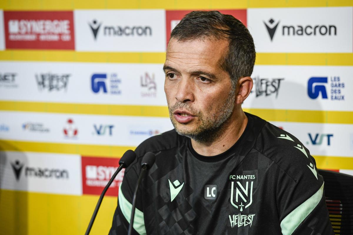 L'entraîneur de Nantes Luis Castro reprend les mêmes pour le déplacement à Strasbourg