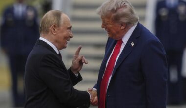 À Anchorage, l’ascendant de Vladimir Poutine face au bateau ivre de la diplomatie américaine
