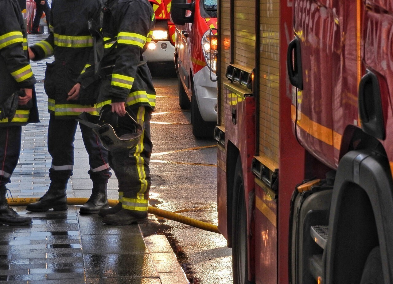 Un appartement entièrement détruit par les flammes en banlieue de Bordeaux