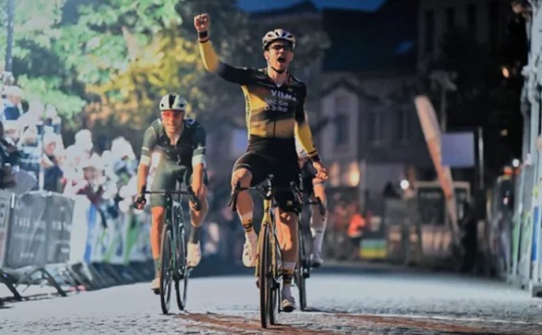 Cyclisme. Critérium - Wout Van Aert domine Jonathan Milan dans sa ville natale d'Herentals