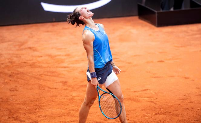 Loïs Boisson après sa victoire contre la Hongroise Anna Bondar, lors de la finale du tournoi de tennis WTA de Hambourg, le 20 juillet 2025. 
