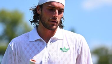 «La prochaine fois que je viserai ton corps, ne te demande pas pourquoi», Tsitsipas disjoncte après avoir été éliminé au 2e tour