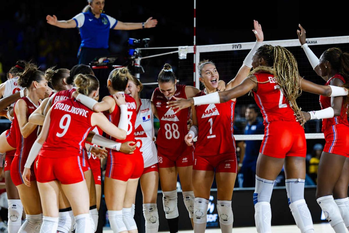 La France 2e de sa poule derrière le Brésil et en attente de son adversaire en huitièmes de finale du Mondial - L'Équipe