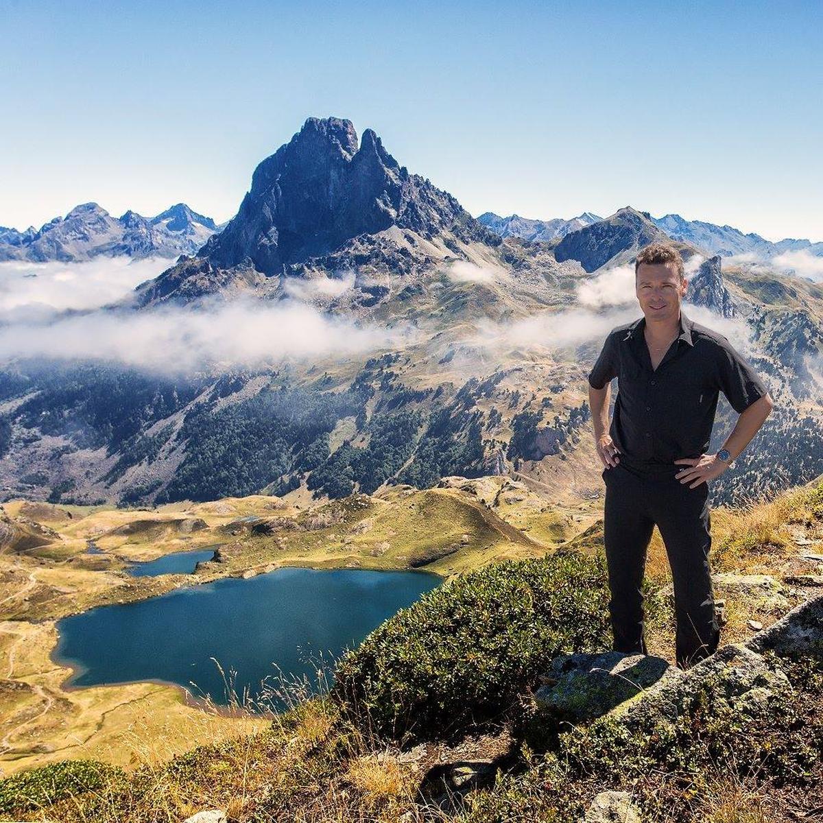 Éric Carrère est un randonneur expérimenté qui sait où se positionner pour les meilleures photos.