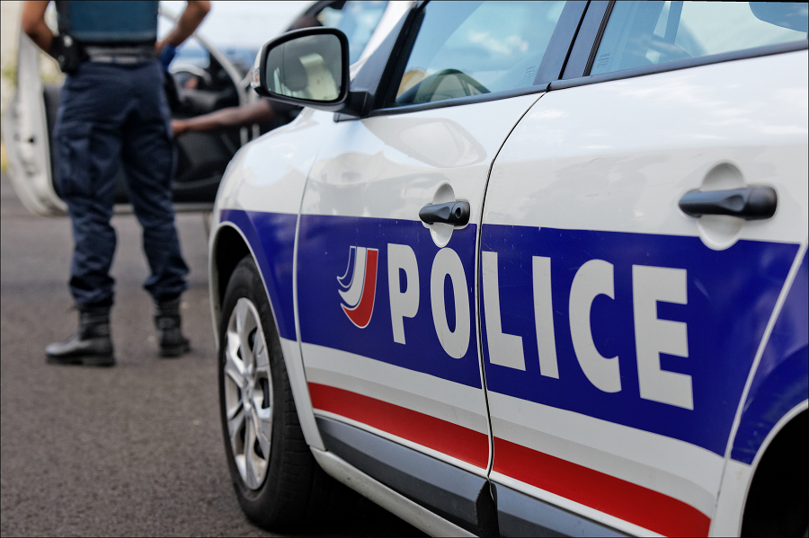 Les policiers ont été pris à partie lors de l