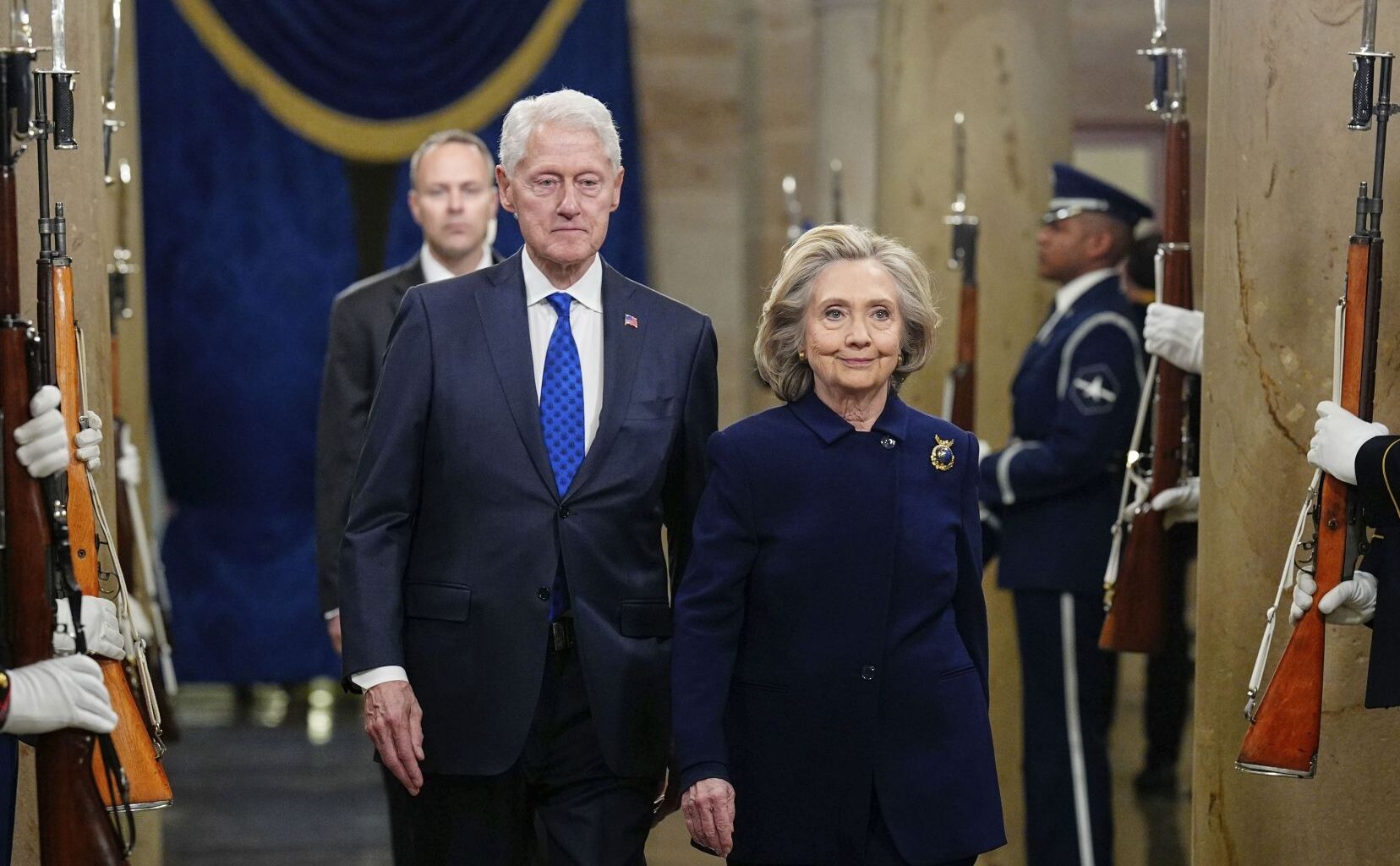Bill et Hillary Clinton assignés à comparaître au Congrès par une commission républicaine dans le cadre de l’affaire Epstein