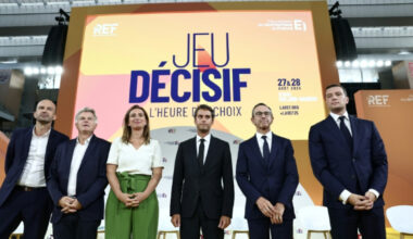 A Roland-Garros devant le Medef, match d'exhibition entre chefs de partis - 28/08/2025 à 21:33