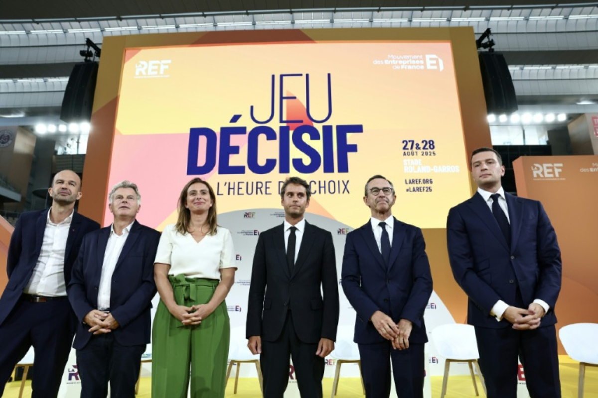 A Roland-Garros devant le Medef, match d'exhibition entre chefs de partis - 28/08/2025 à 21:33