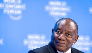 L’Afrique du sud réclame une rencontre en «urgence» entre Kiev et Moscou après un appel avec Zelensky