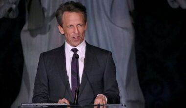 Avec l’annulation du « Late Show » de Stephen Colbert, Seth Meyers s’inquiète pour l’avenir