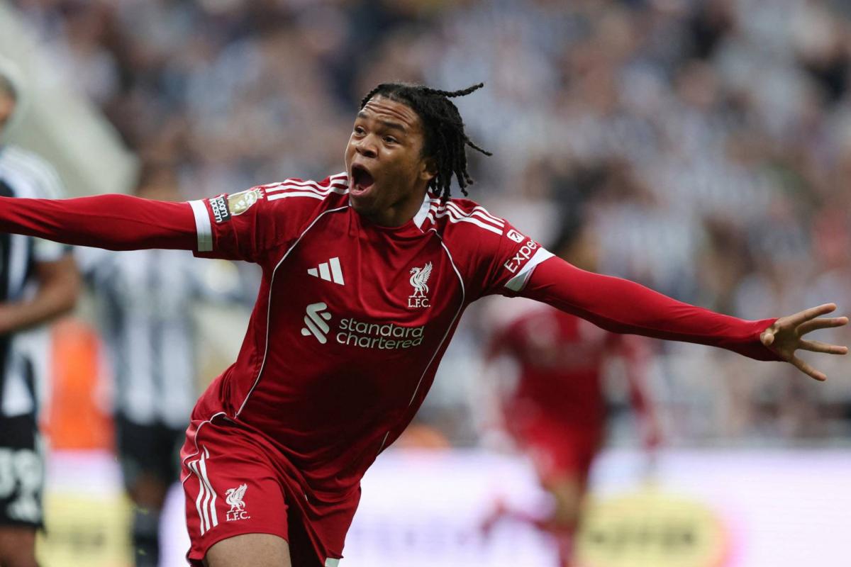 Rio Ngumoha, 16 ans et décisif avec Liverpool dès ses débuts en Premier League