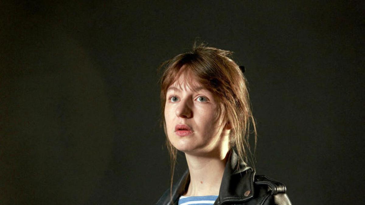 « Qu’il en soit ainsi » : Sally Rooney assume son soutien à une organisation classée terroriste au Royaume-Uni