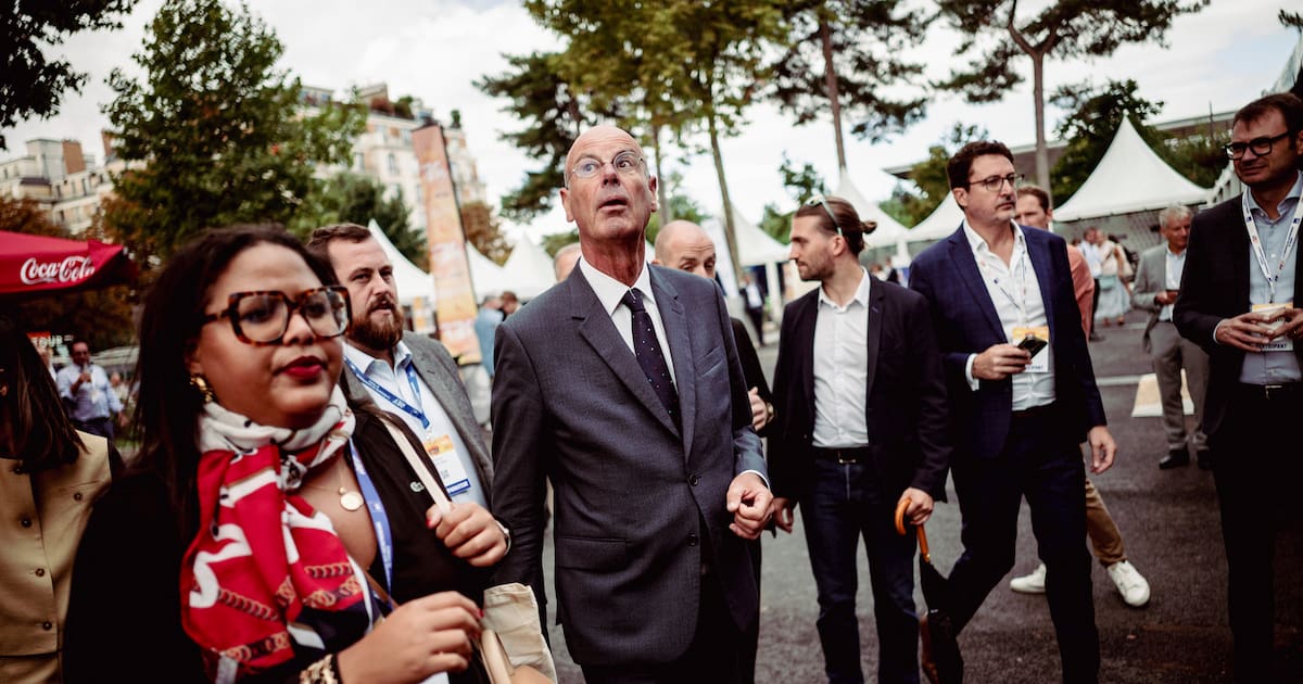 Lâchés par François Bayrou, les ministres déchantent en chœur – Libération