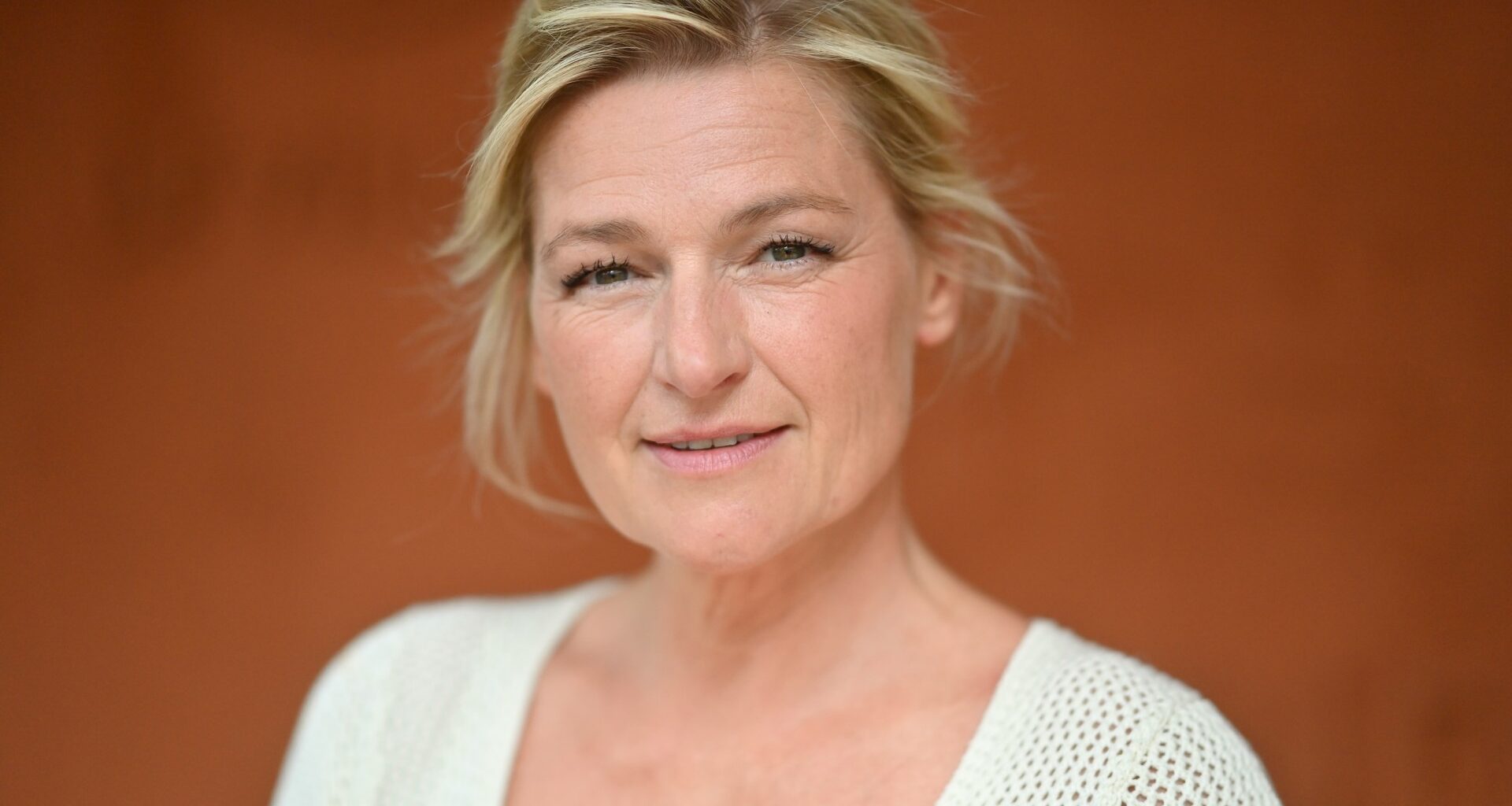 Anne-Elisabeth Lemoine : "Thierry Ardisson se savait gravement malade lors de sa venue dans C à Vous, mais moi je l’ignorais" (EXCLU)