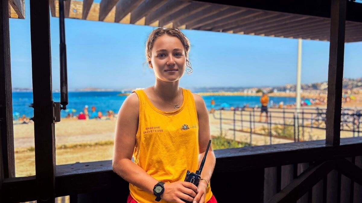 Marseille offre des formations gratuites de maîtres-nageurs aux jeunes pour sécuriser ses plages et ses piscines