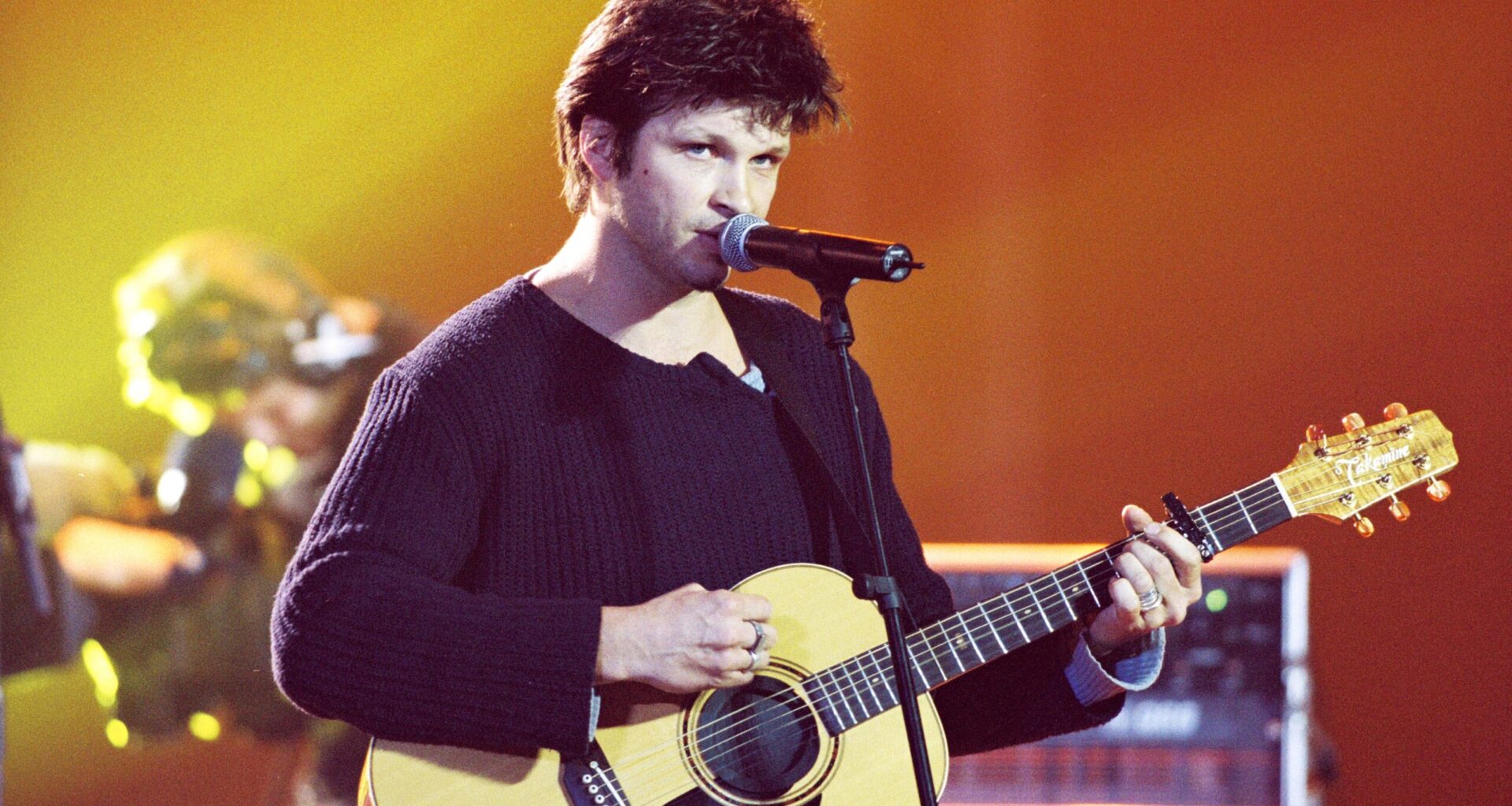 "Rien à foutre de ta dépression", Bertrand Cantat atomisé par le youtubeur français le plus suivi