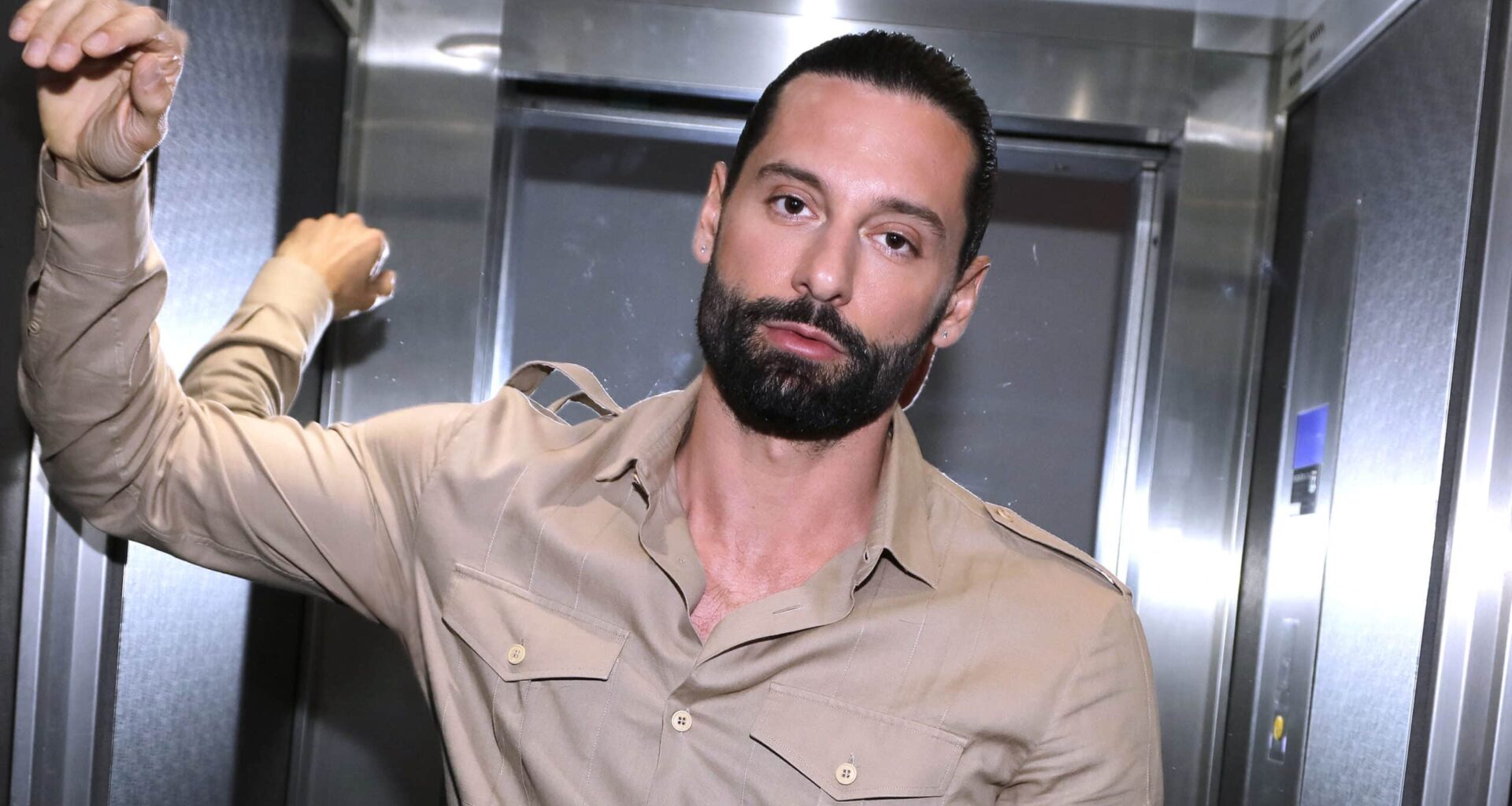 Laurent Ruquier : son ex Hugo Manos s’éclate à Mykonos avec le manager de Vitaa et Slimane