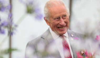 Charles III est un fervent défenseur de l'environnement. Ici, lors du Sandringham Flower Show 2025. Mais parfois, la nature doit aussi être maîtrisée...