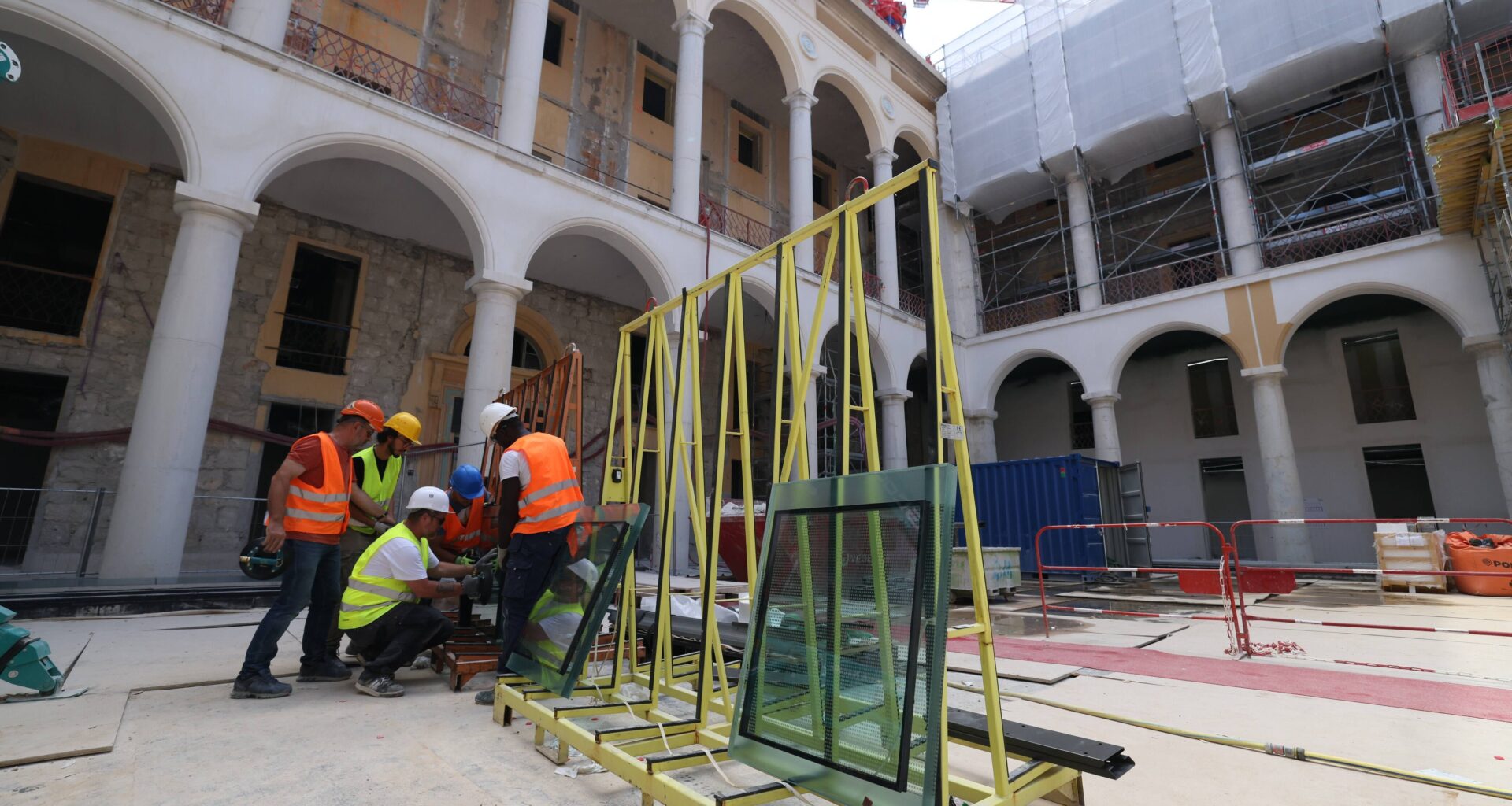 Retard du chantier du futur hôtel des polices à Nice: le préfet recadre le maire Christian Estrosi