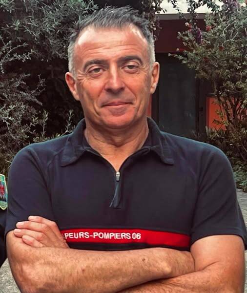 Vive émotion après le décès du lieutenant Christophe Ottonello, les sapeurs-pompiers de Nice lui rendent hommage