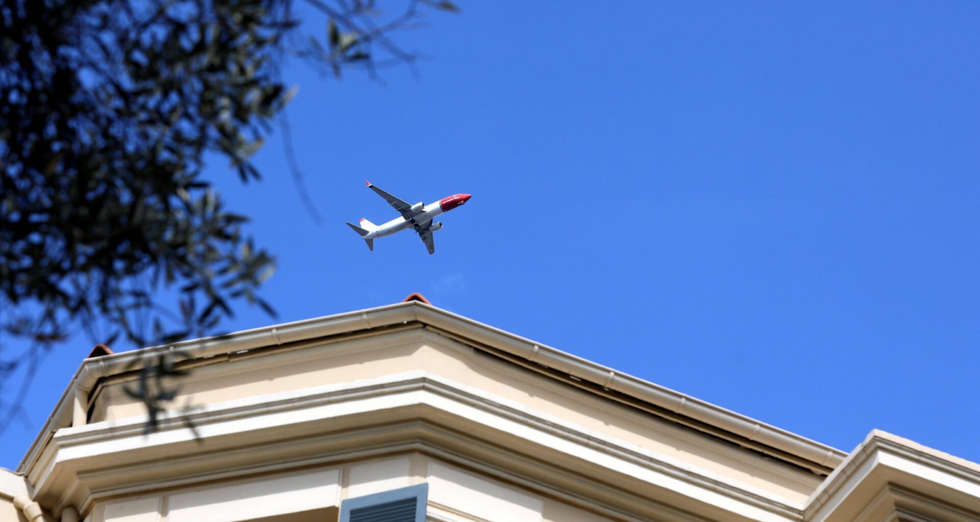 "Dénoncer l’aéroport suscite des moqueries": ce couple d’Antibois n’en peut plus des survols d’avions