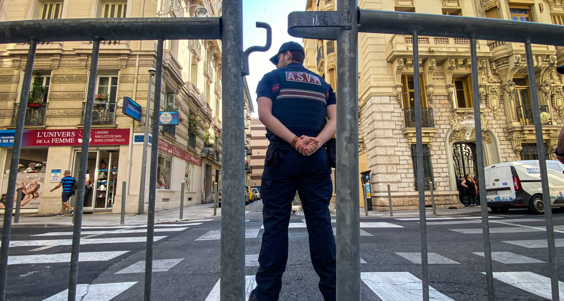 La Ville de Nice reconduit son arrêté interdisant les regroupements