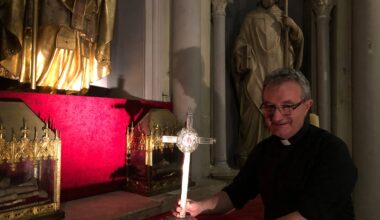 Bien plus qu’un simple petit bout de bois: une relique de la croix de Jésus exposée à la cathédrale de Toulon jusqu’à la fin de l’année