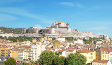 "Ça fait un an et plus de 400 heures de travail que je me consacre à ce projet et je suis encore loin d’avoir terminé": il fait renaître le château de Nice grâce à la 3D
