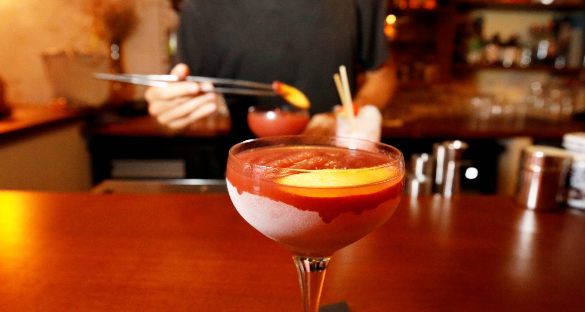 Cocktails, expressions, mode, musique...: on vous présente les tendances de l’été 2025
