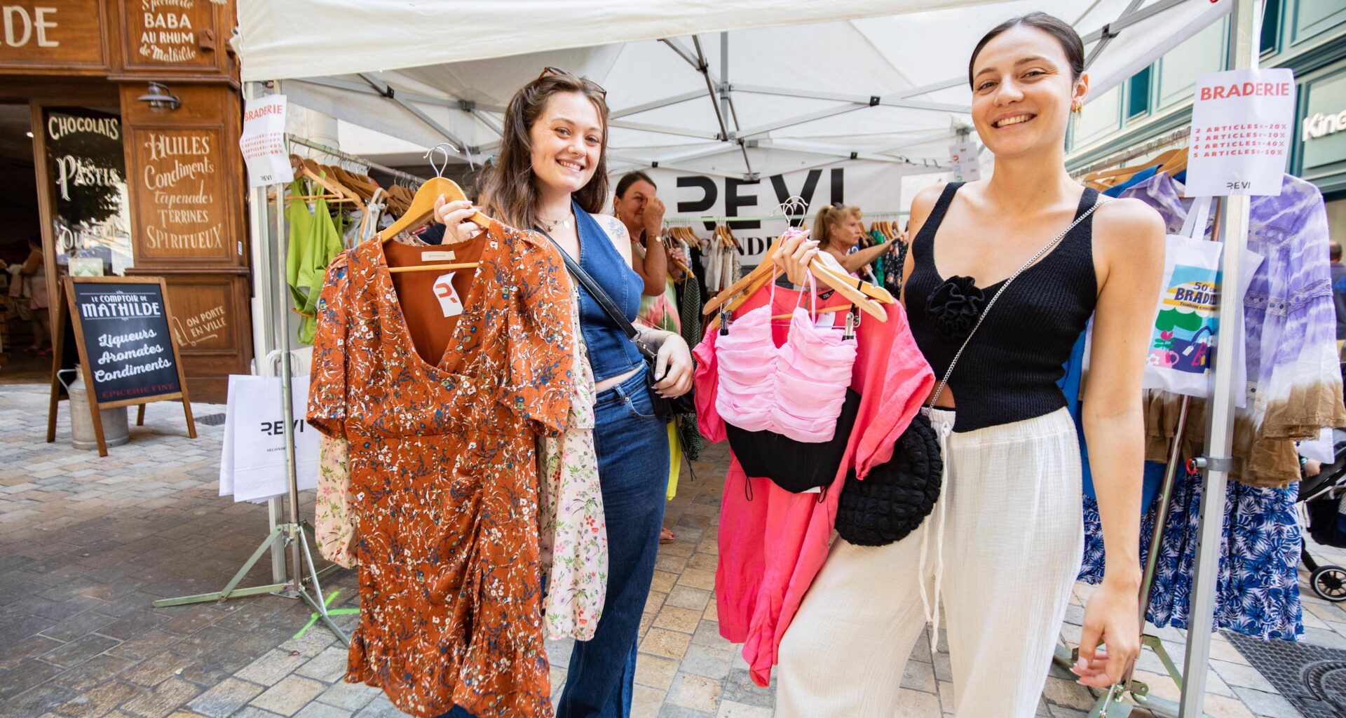 Dans les coulisses de la braderie de Toulon avec les commerçants