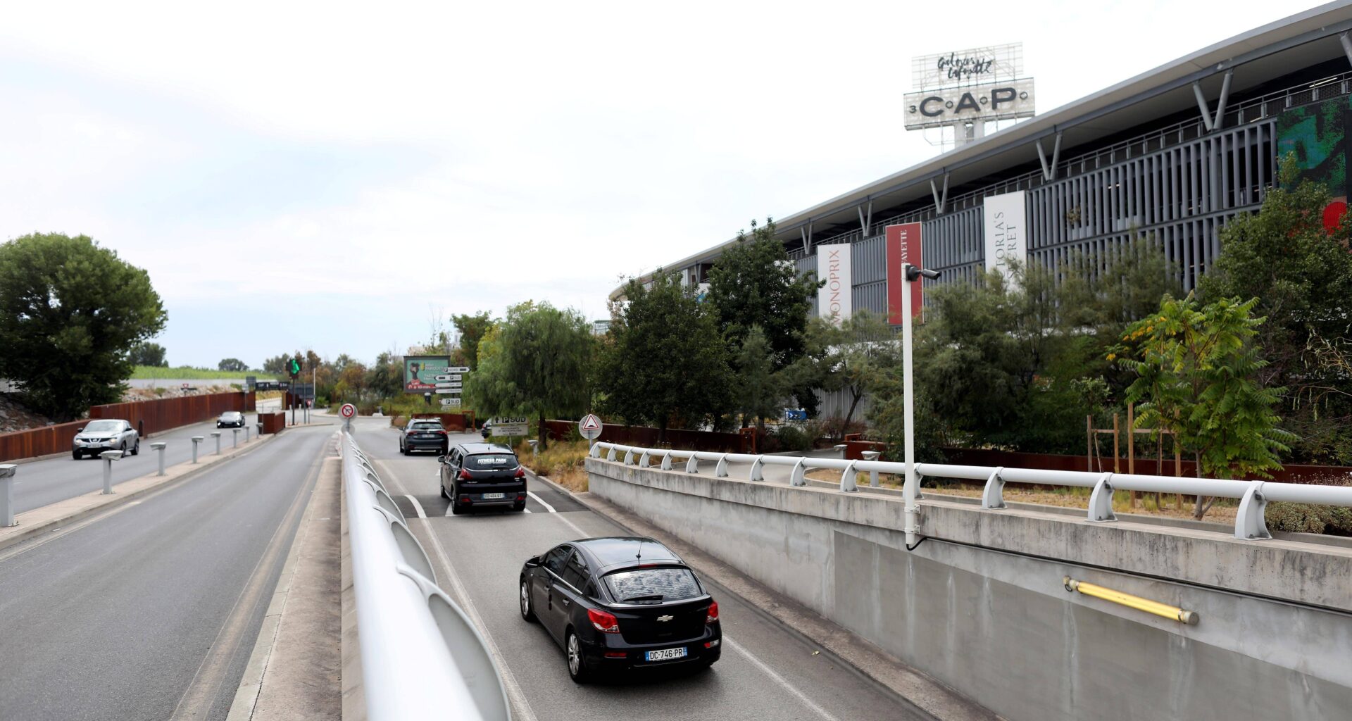 "Encore un immense bordel à Cap 3000. Quelle excuse cette fois?": que se passe-t-il avec le parking du centre commercial de Saint-Laurent-du-Var?