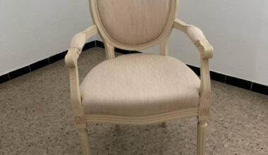 La mairie de cette commune des Alpes-Maritimes vend l’ancien mobilier de sa salle des mariages