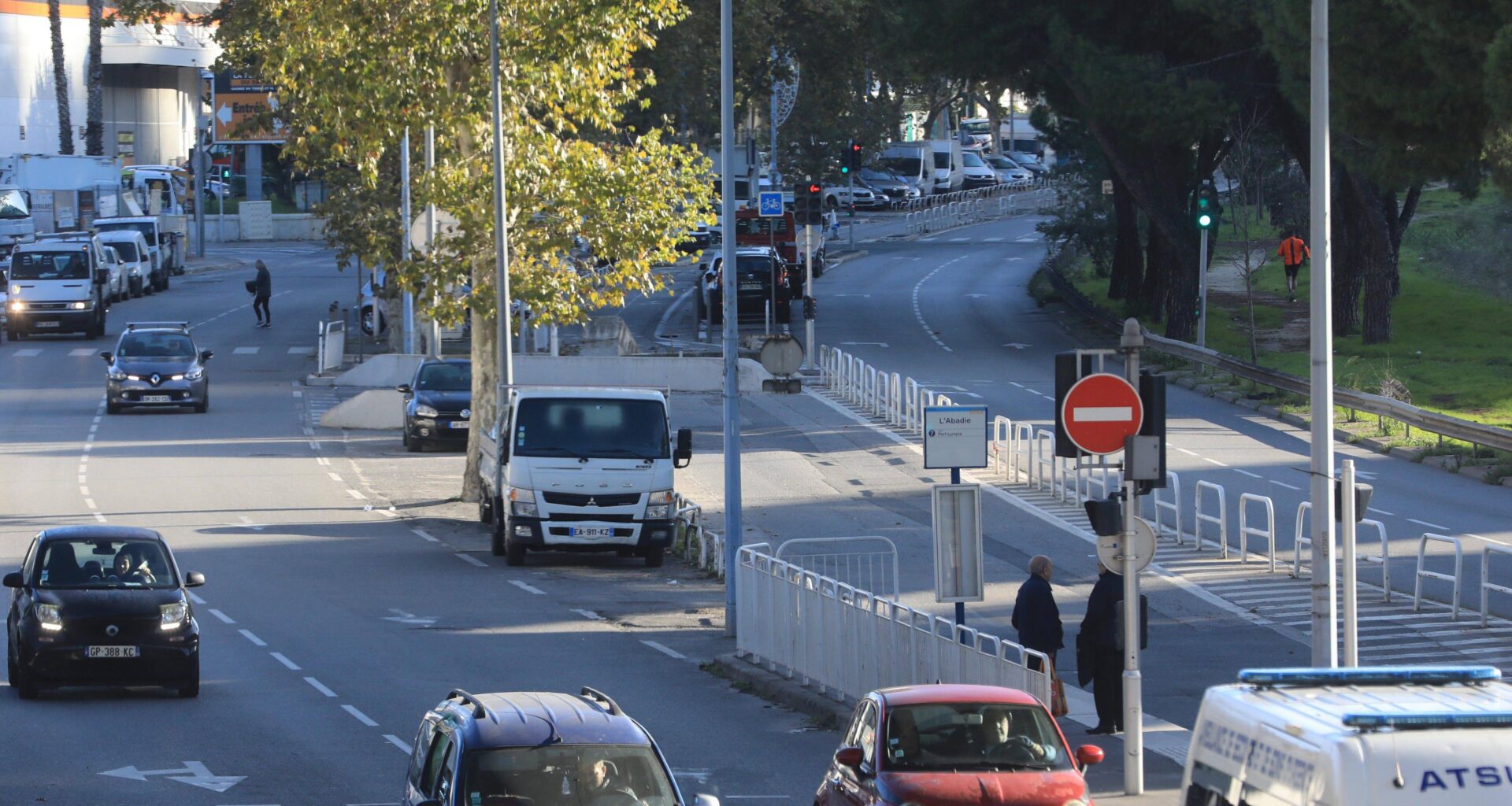 Un homme poignardé à la gorge à Nice: multiples coups de couteau dans le quartier de l'Ariane, une enquête ouverte pour tentative d’homicide