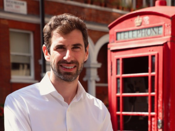 Émile Magazine - Ambroise Bouleis : "On peut voir le Brexit comme un cocktail qui laisse un arrière-goût très amer aux Britanniques"