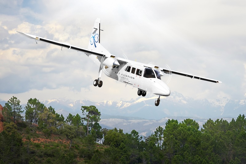 ECT Aviation base un BN2T-4S Islander à Lyon-Bron