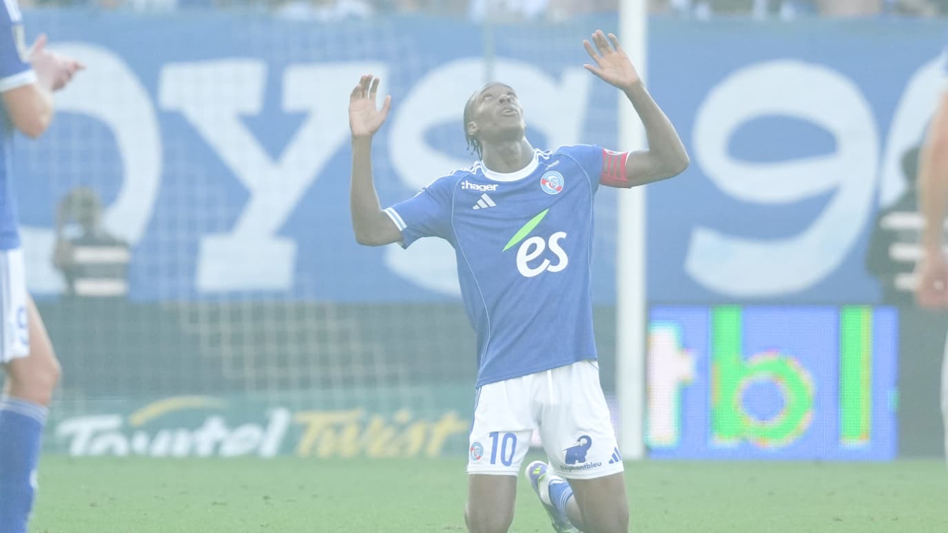 raté monumental, but de la tête... la minute de folie d'Emegha, héros des Alsaciens