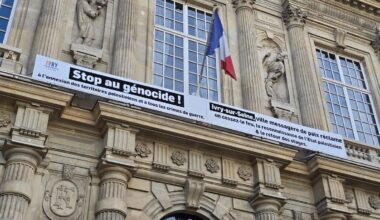 Ivry : la mairie refuse de retirer sa banderole dénonçant un génocide à Gaza