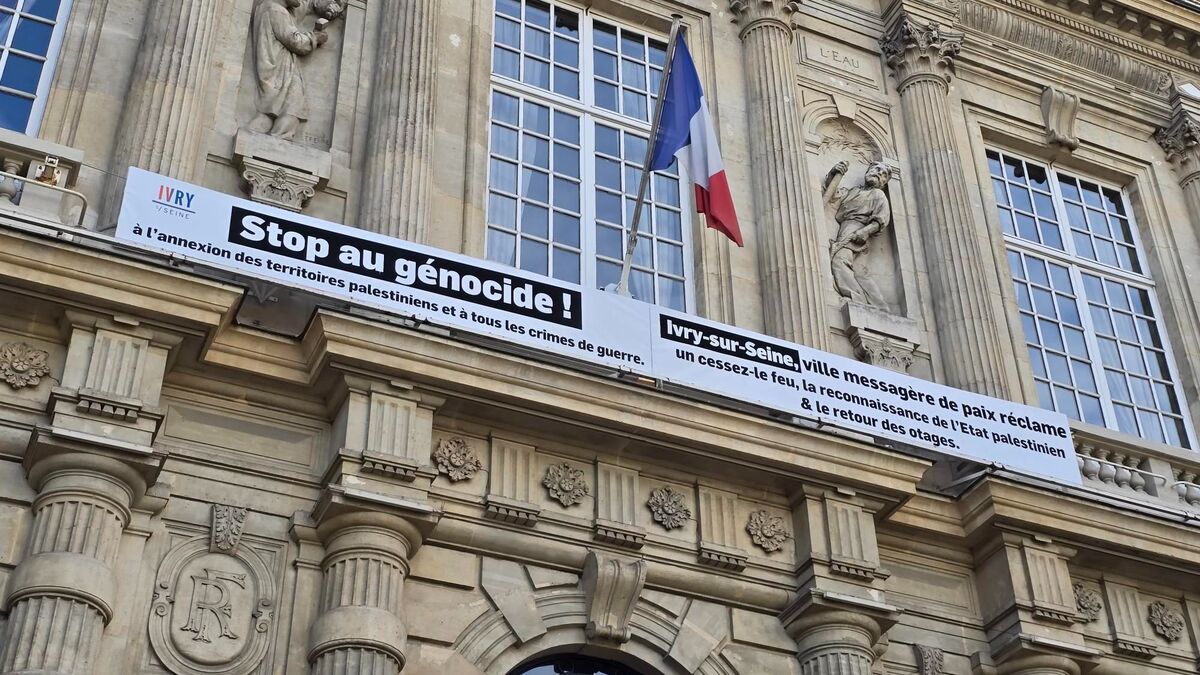 Ivry : la mairie refuse de retirer sa banderole dénonçant un génocide à Gaza
