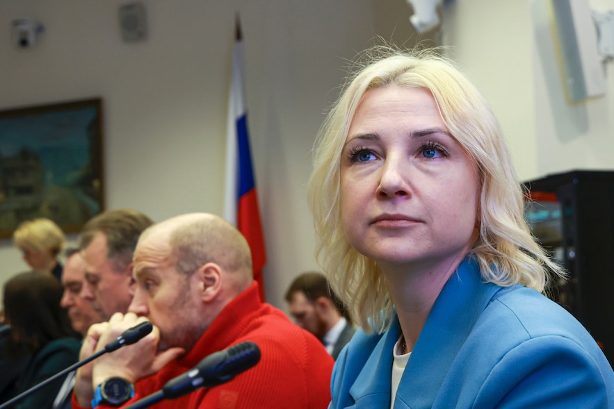 La journaliste et ex-élue municipale russe Ekaterina Dountsova, candidate à la présidentielle, assiste à une réunion à la Commission électorale centrale, le 23 décembre 2023 à Moscou