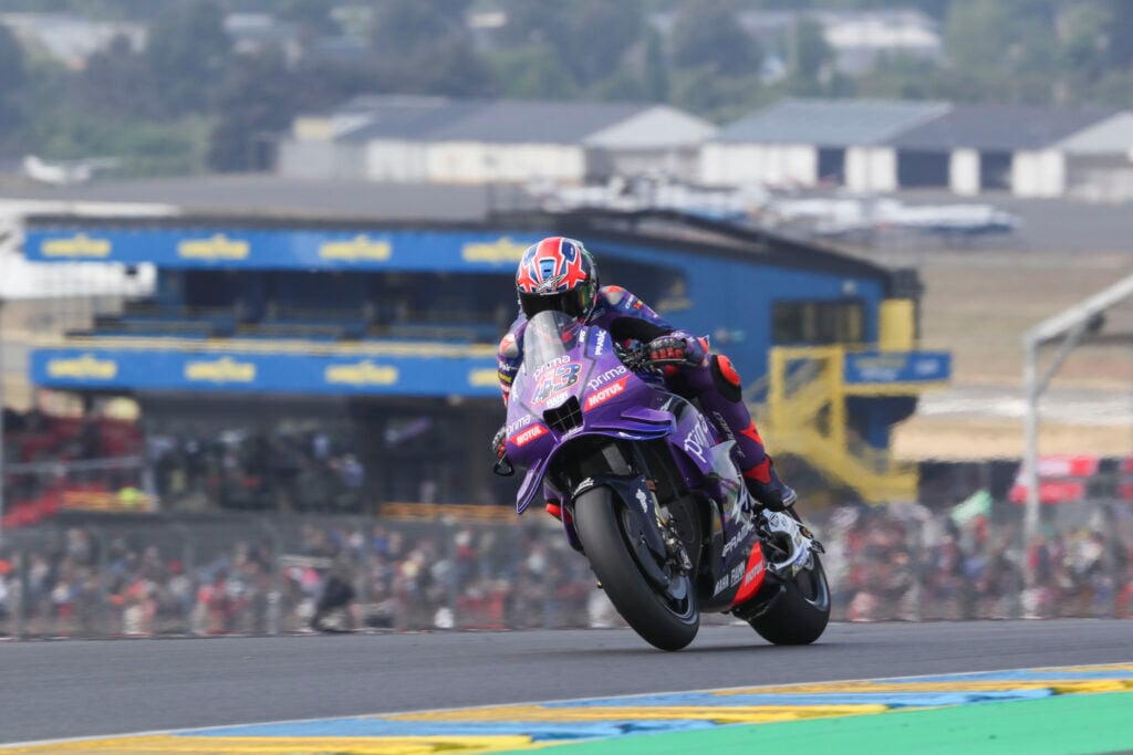 Jack Miller, pilote Pramac Yamaha, en piste lors des essais du Grand Prix de France MotoGP 2025 au Mans