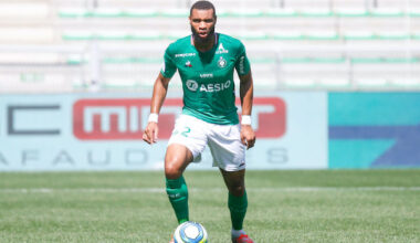 Salaire. Combien gagne Harold Moukoudi avec l