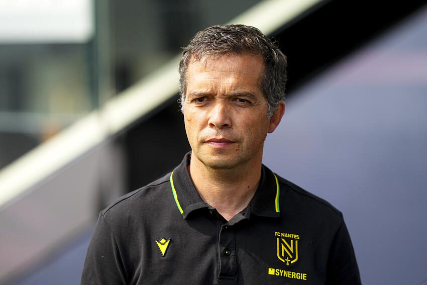 Luis Castro recadre sévèrement Matthis Abline dans le vestiaire (RMC Sport)